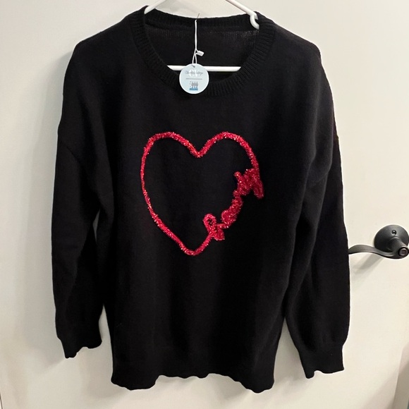 Heart Graphic “Howdy”Black Sweater - Picture 3 of 8